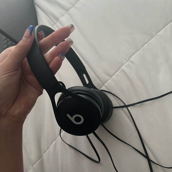 Black beats - Picture 3 of 4